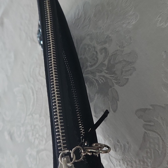 Victoria's Secret Black Sequin Clutch NWOT - Picture 4 of 7